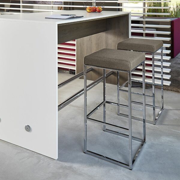 Hocker von Febrü